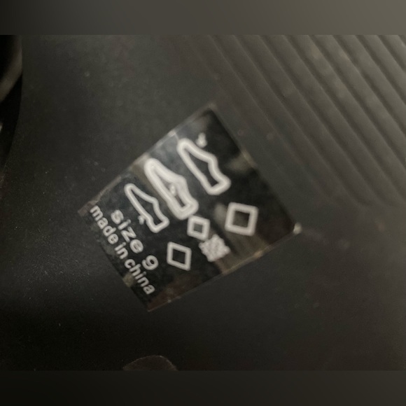 Michael Antonio size 9 heels great condition. Worn only a couple times. - Picture 3 of 6